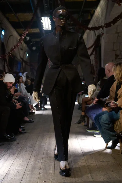 Look 37